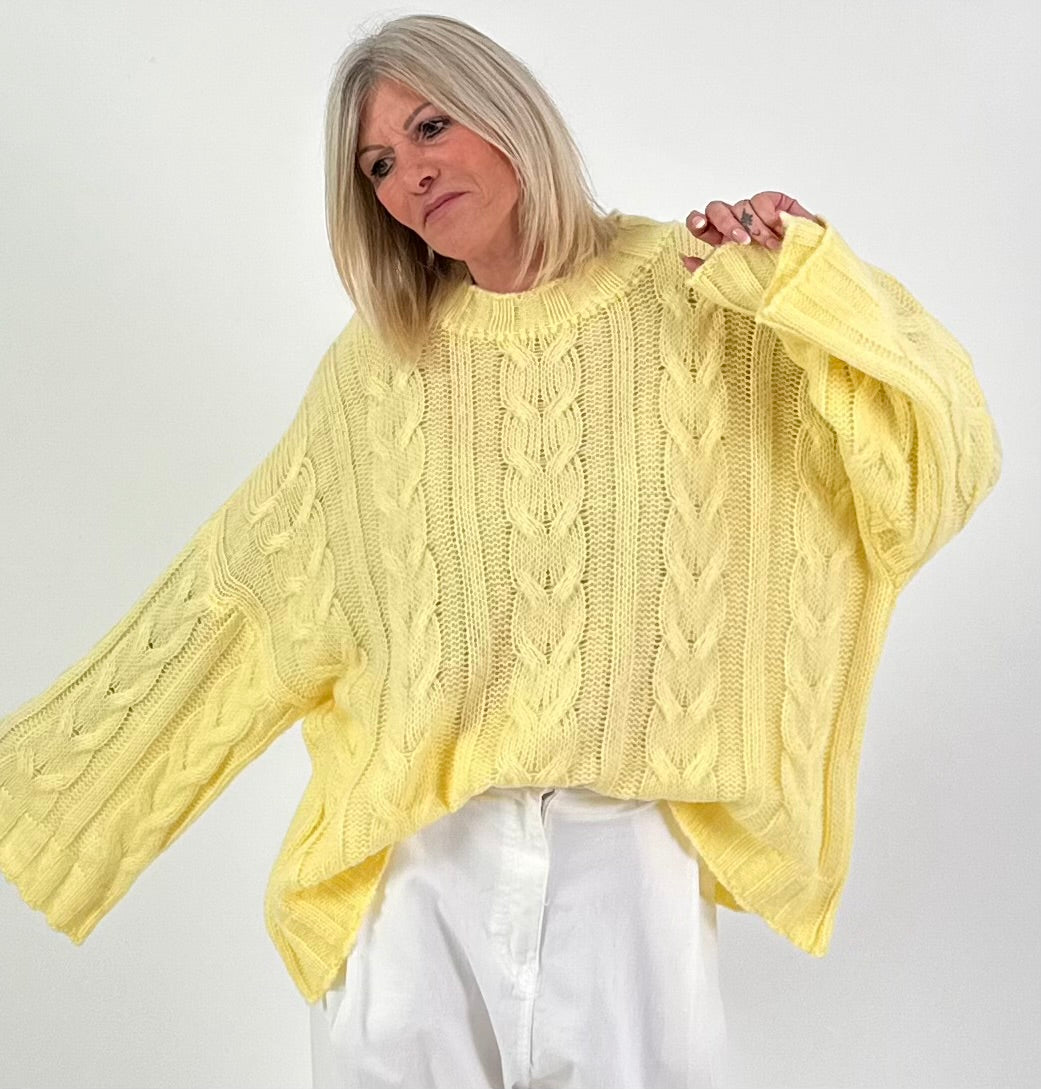 Pullover Modell "Soft Cable Knit" - gelb