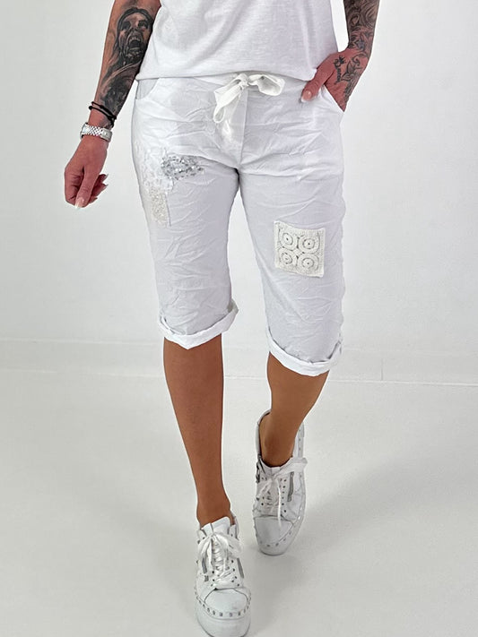 Kurze Hose mit Patches - weiss