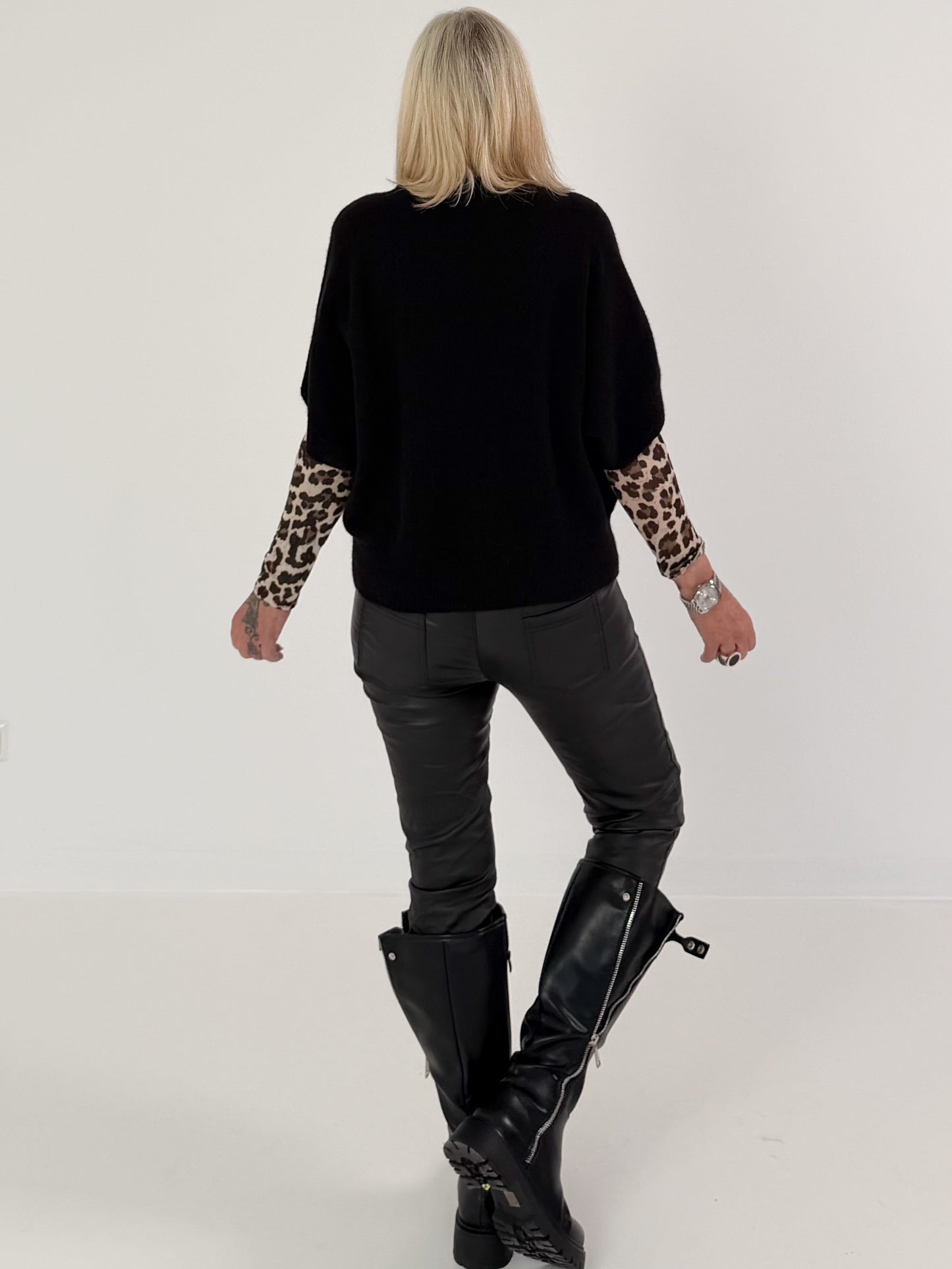 Soft knit vest - black