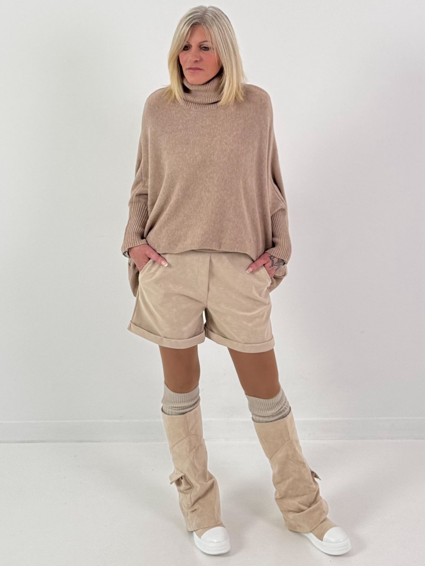 Oversized trui model “Relaxed Chic” - beige
