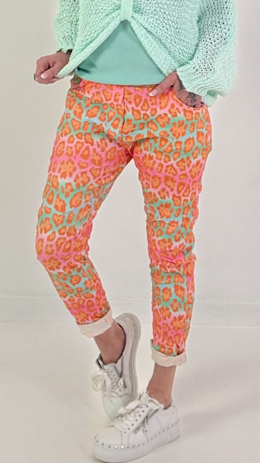 Hose mit Leo Print - orange-mehrfarbig