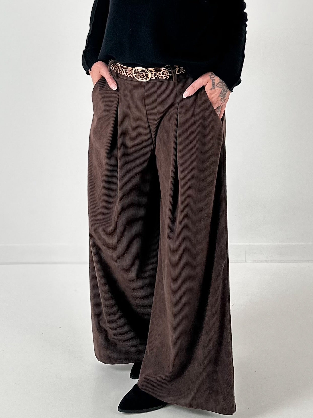 Corduroy trousers model "Marry" - chocolate