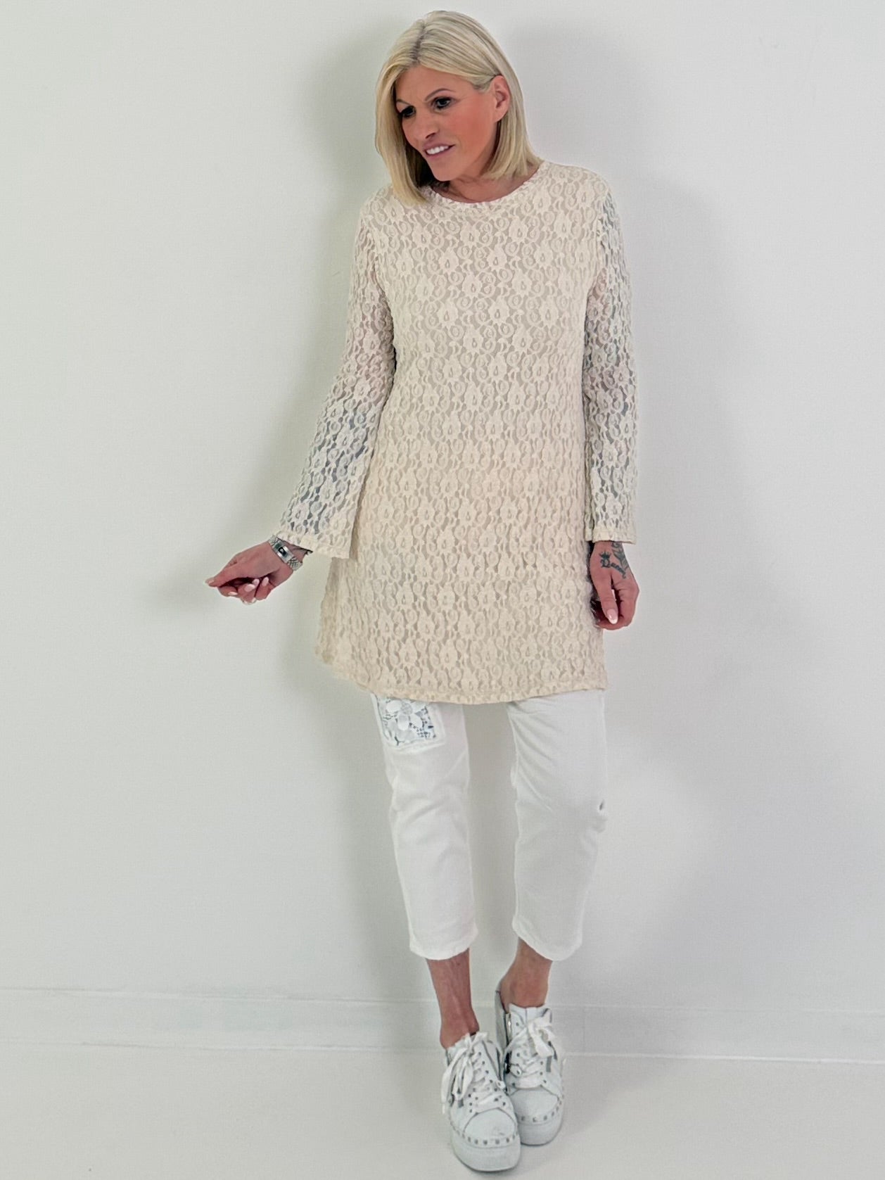 Spitzentunika/Kleid mit Eingriffstaschen - beige