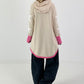Lässiger Long Hoodie mit Daumenloch und trendigen Sternenelementen - beige
