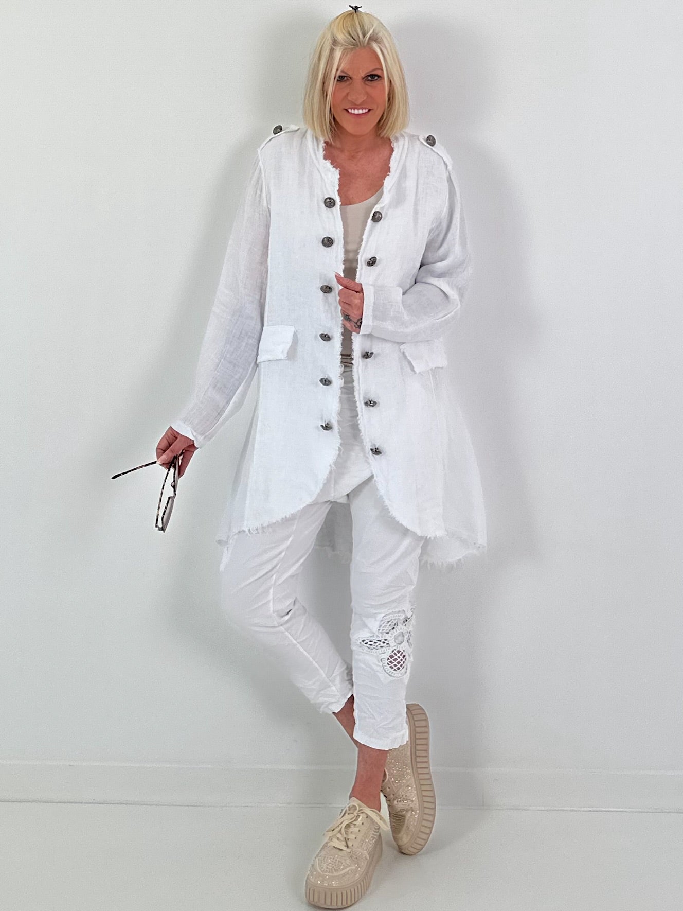 Oversized Leinen Military Blazer - weiss