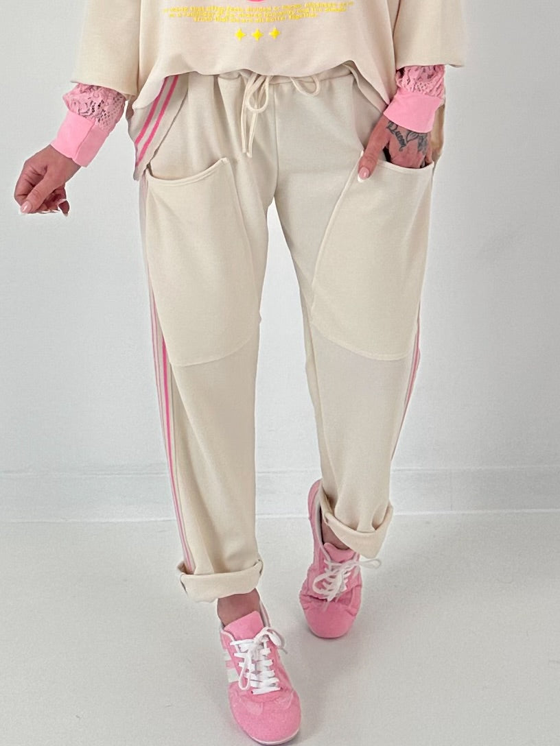 Hose mit großen aufgesetzten Taschen - beige