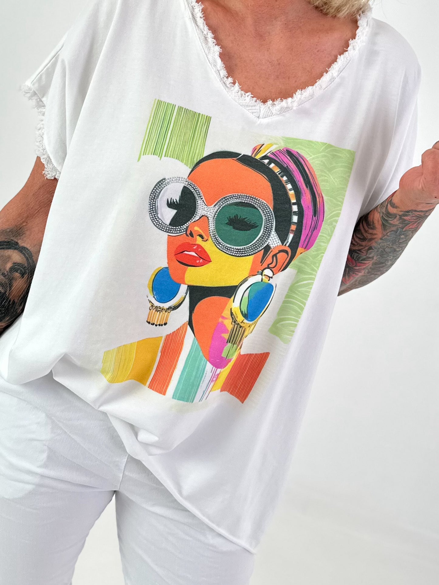 Oversized T-shirt with front print - white