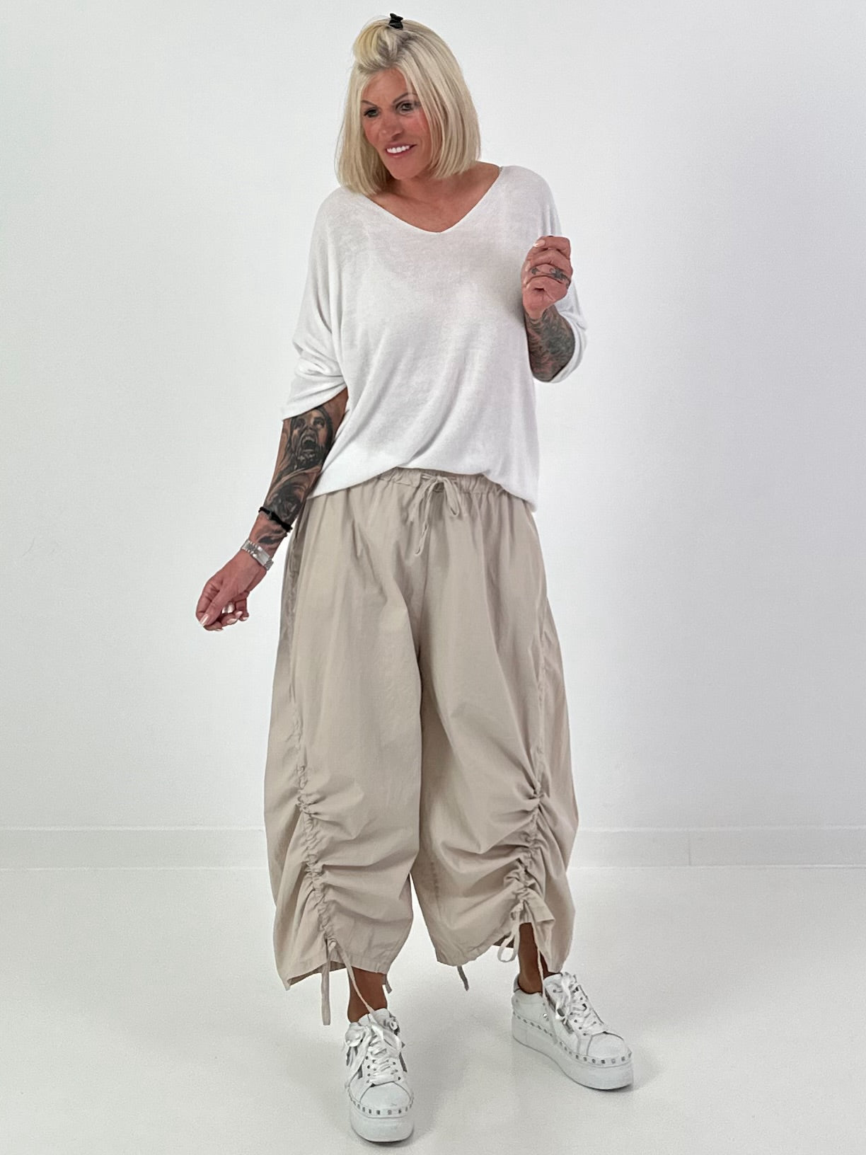 Fine knit short-sleeve sweater - white
