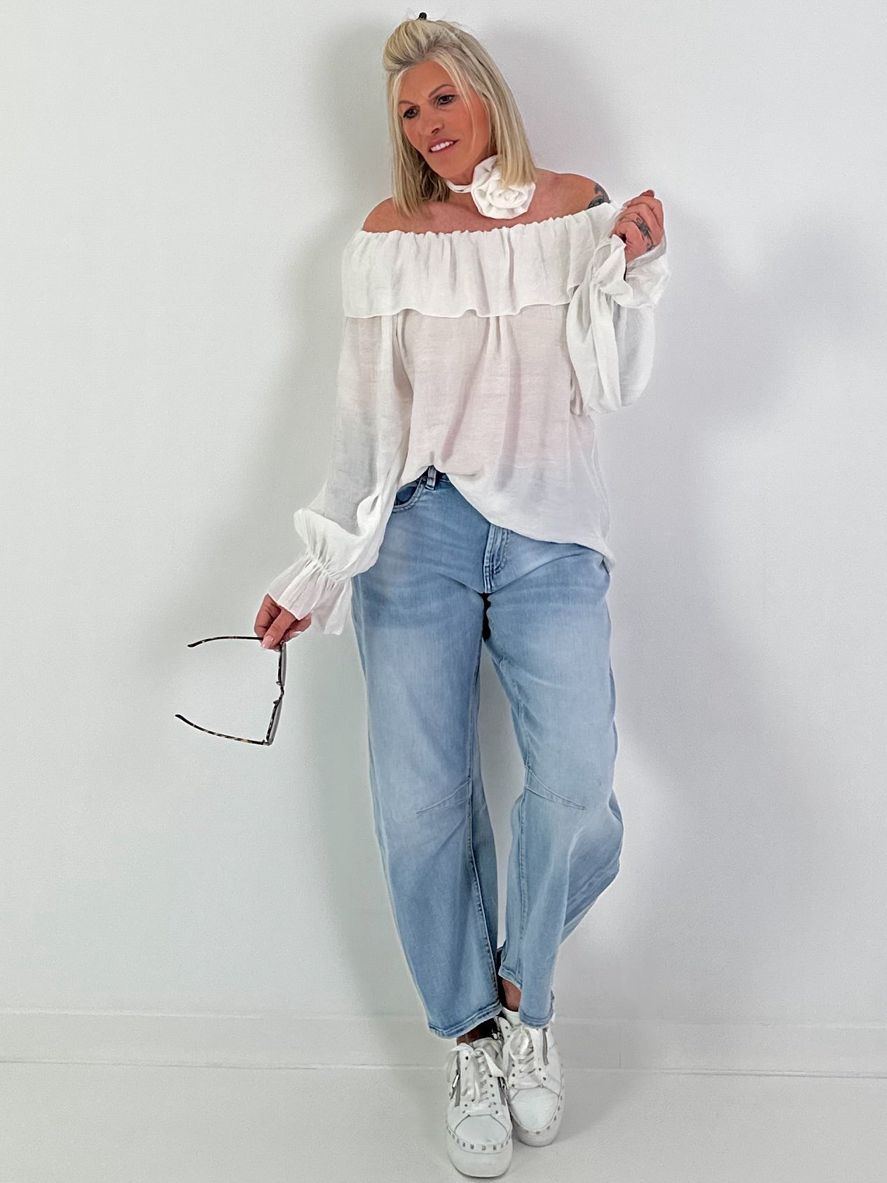 Carmen Tunic with Ruffles - white
