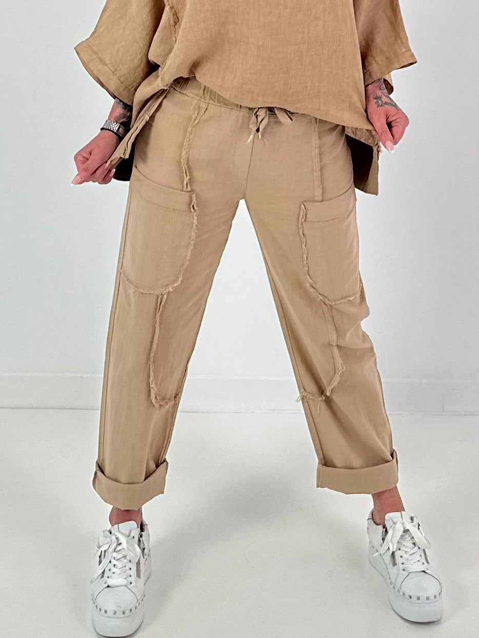 Leinen Hose mit aufgesetzten Taschen und Fransen - camel