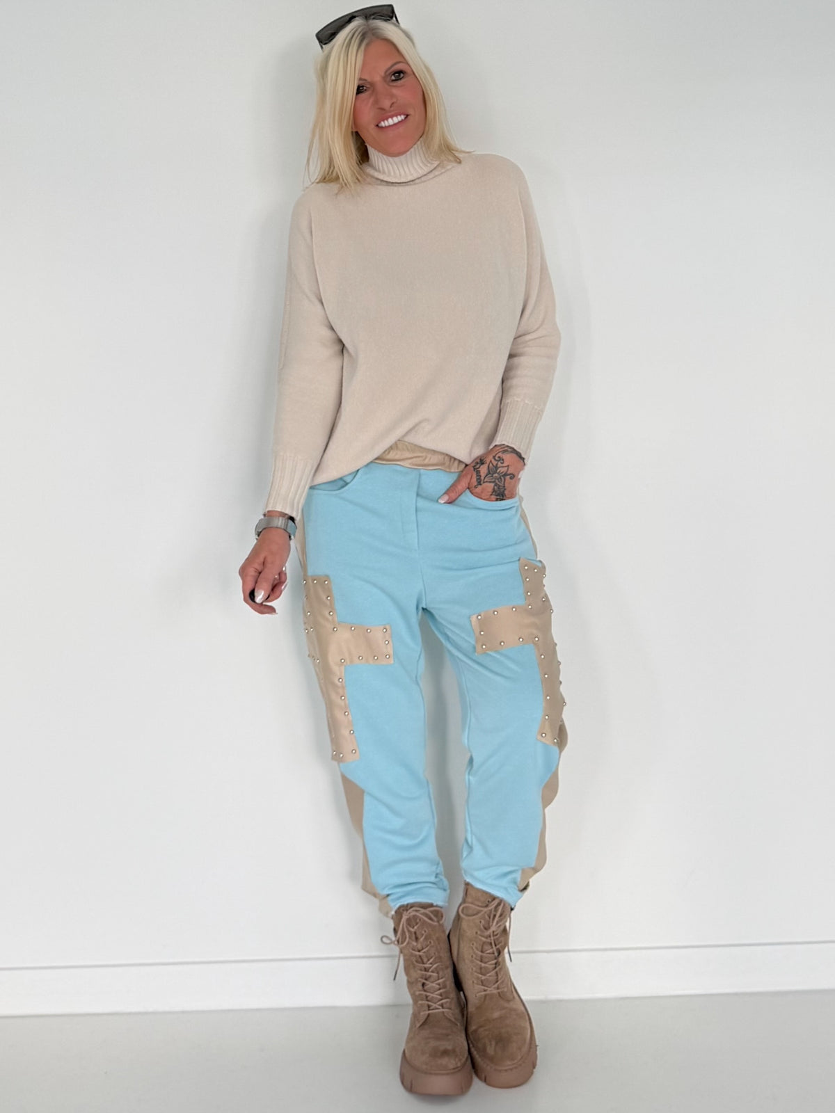 Sweathose im Materialmix - hellblau -beige