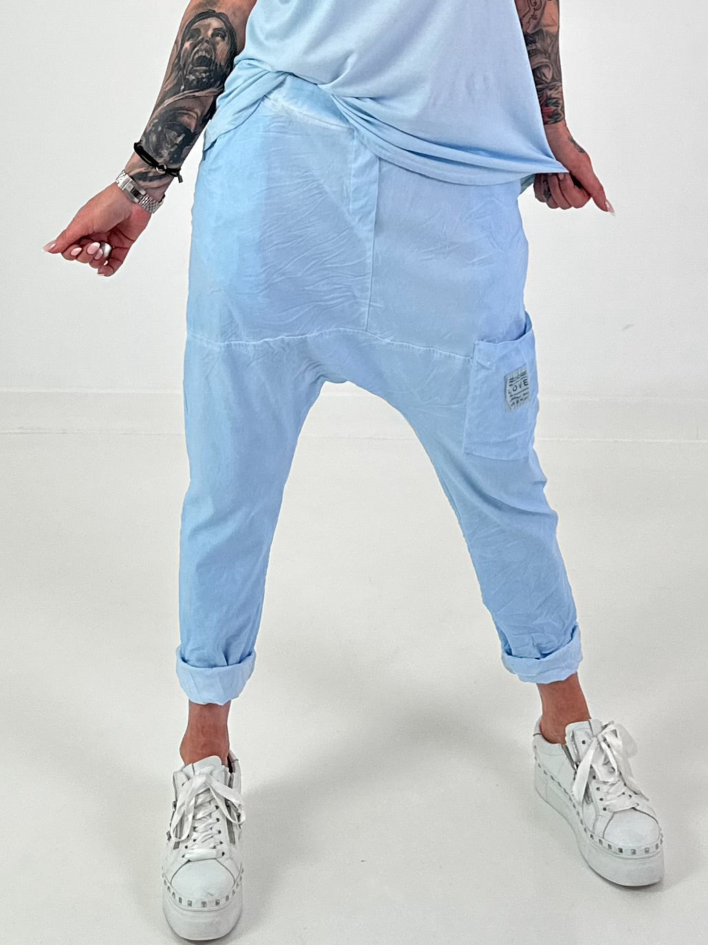 Baggy Jeans with Statement Patch - light blue