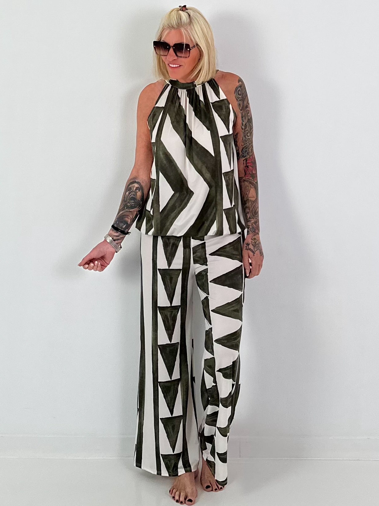 Two-piece with graphic pattern - khaki-white