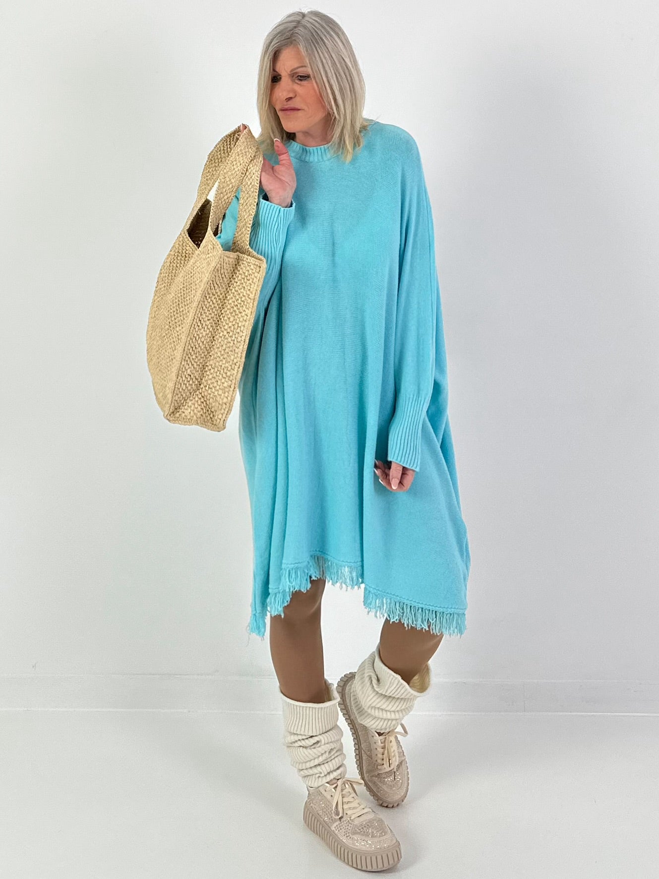 Strickkleid mit Fransen - türkis