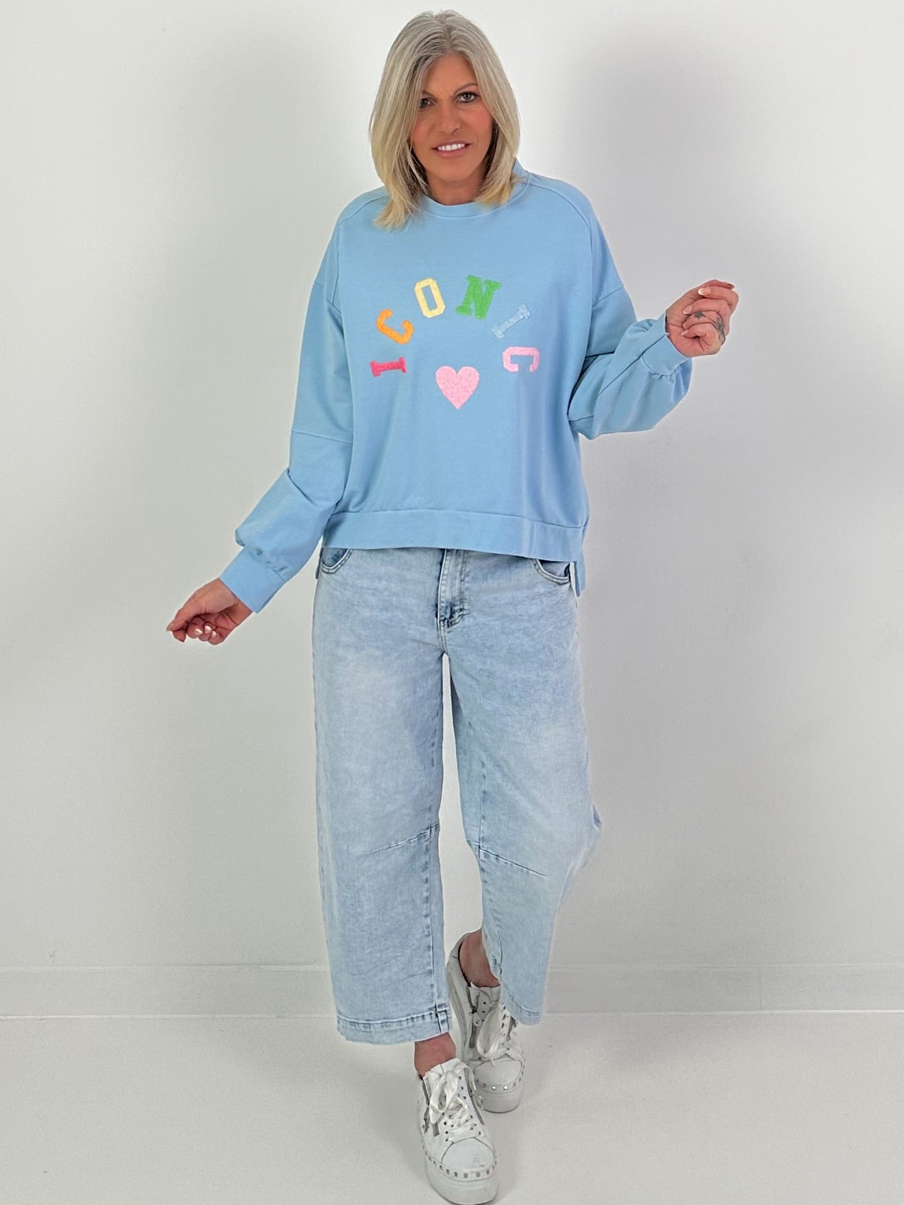 Sweater ICONIC - hellblau