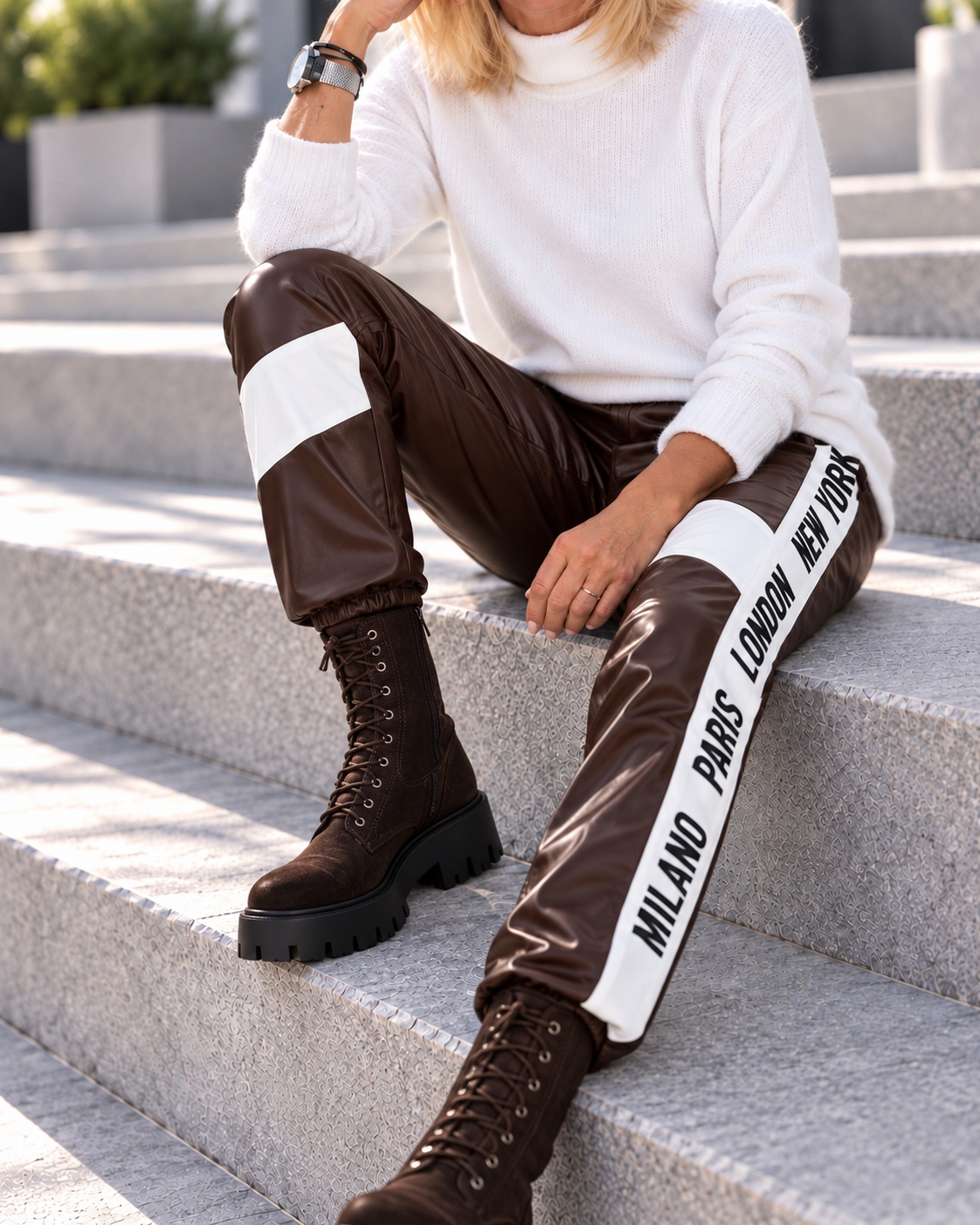 Hose im Materialmix City Statement - mokka