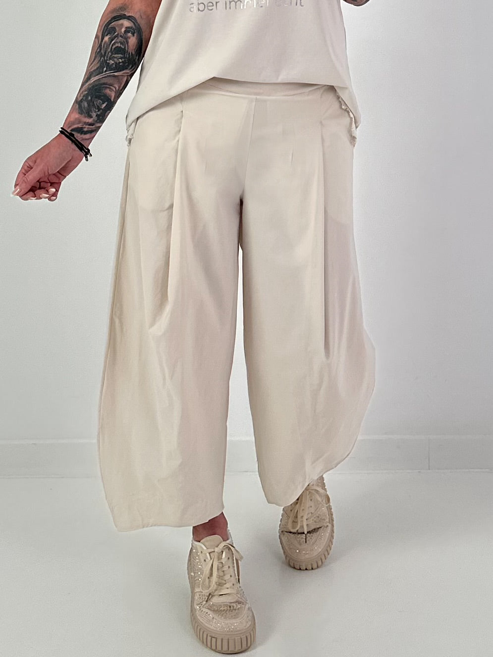 Ballon Hose mit langer Bundfalte - beige
