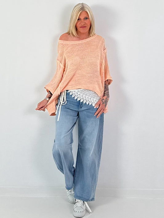 Oversized Strickpulli mit kurzen Ärmeln und Außennähten - aprikot