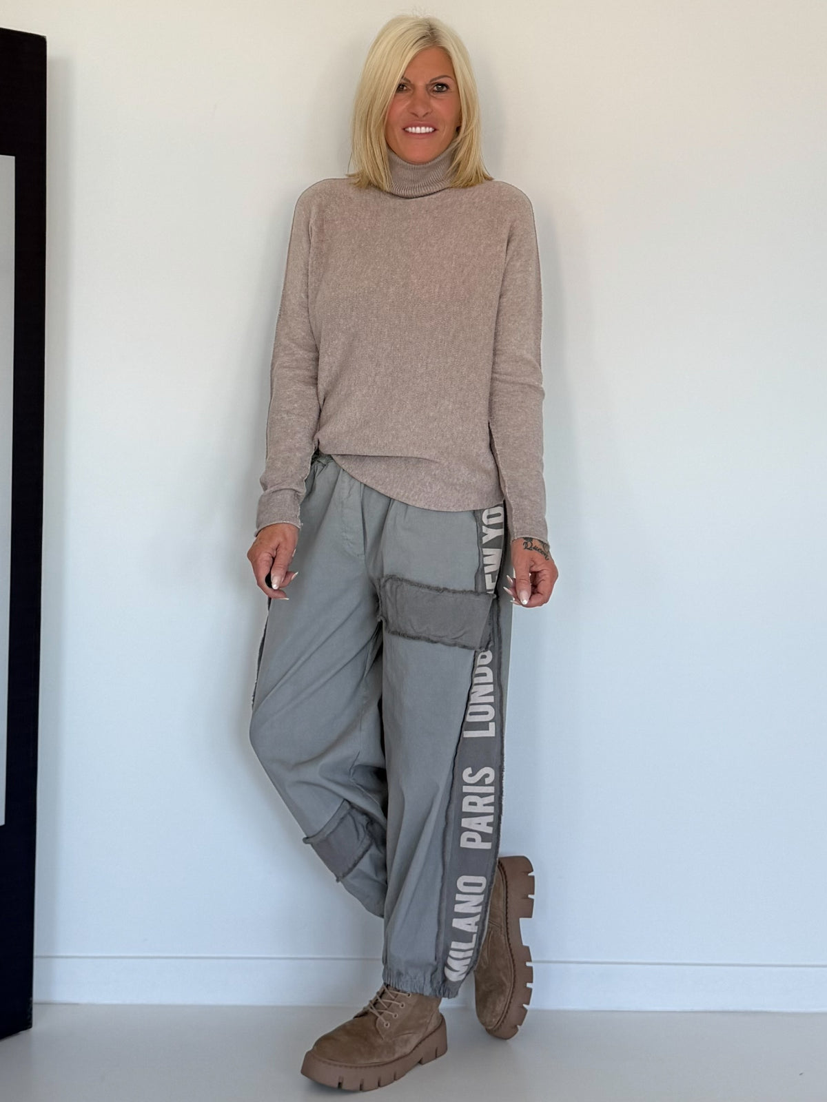 Basic Rollkragenpullover - taupe