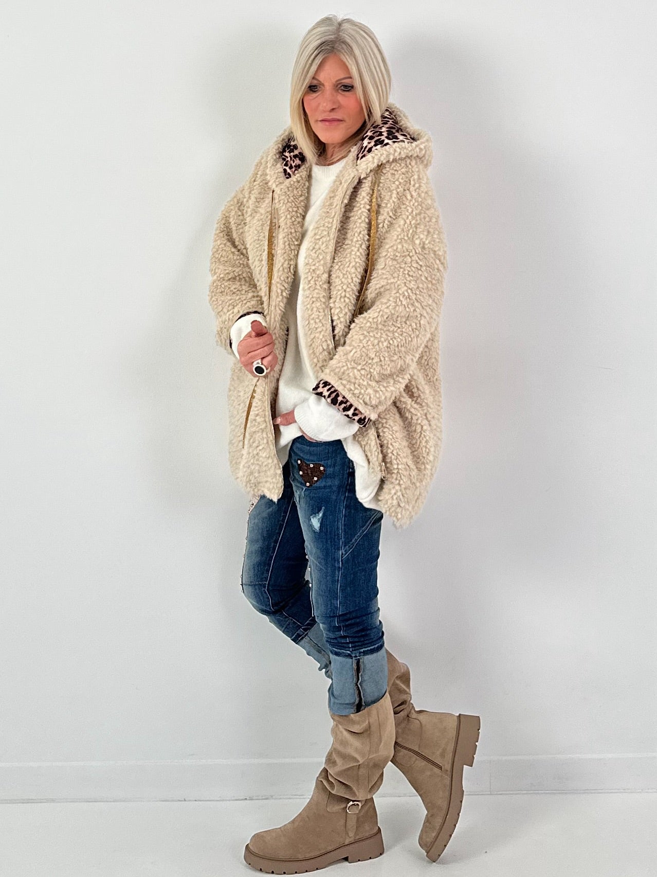 Capuchonjack, model "Hooded Ted" - beige