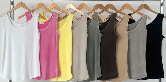 Basic Top mit Fransen-Details - 9 Farben