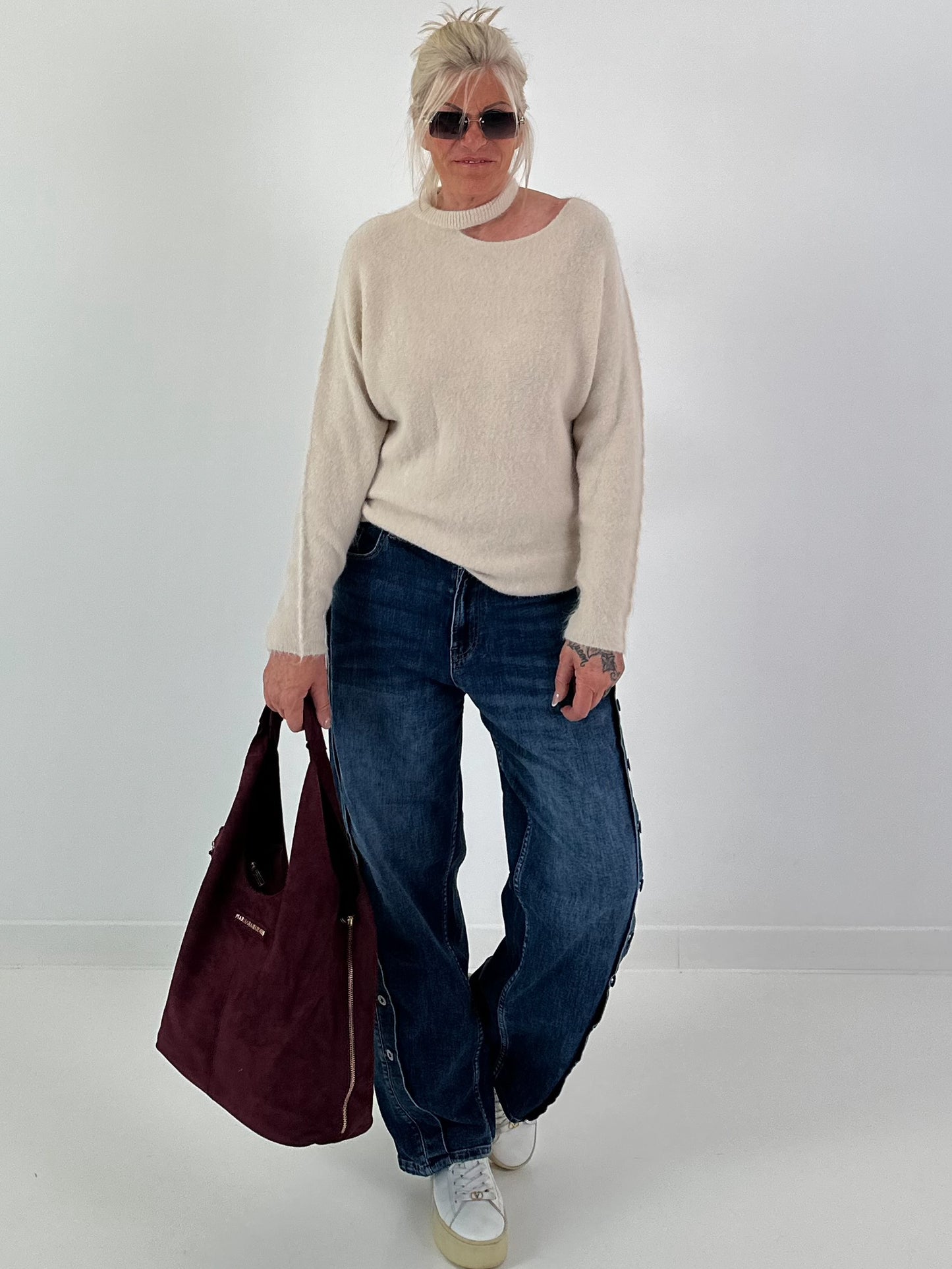 Knitted sweater with cut-out - beige