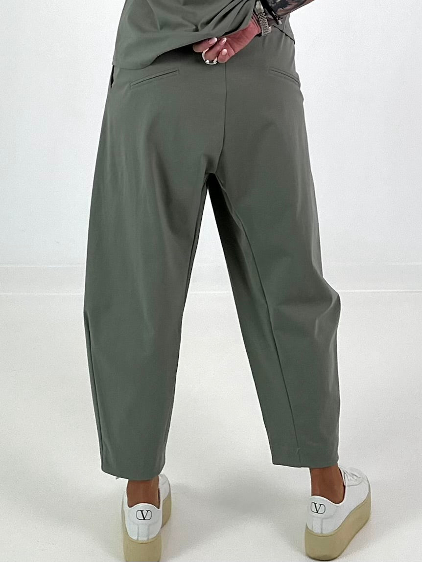 Balloon Trousers - khaki (available from 05/11/26)