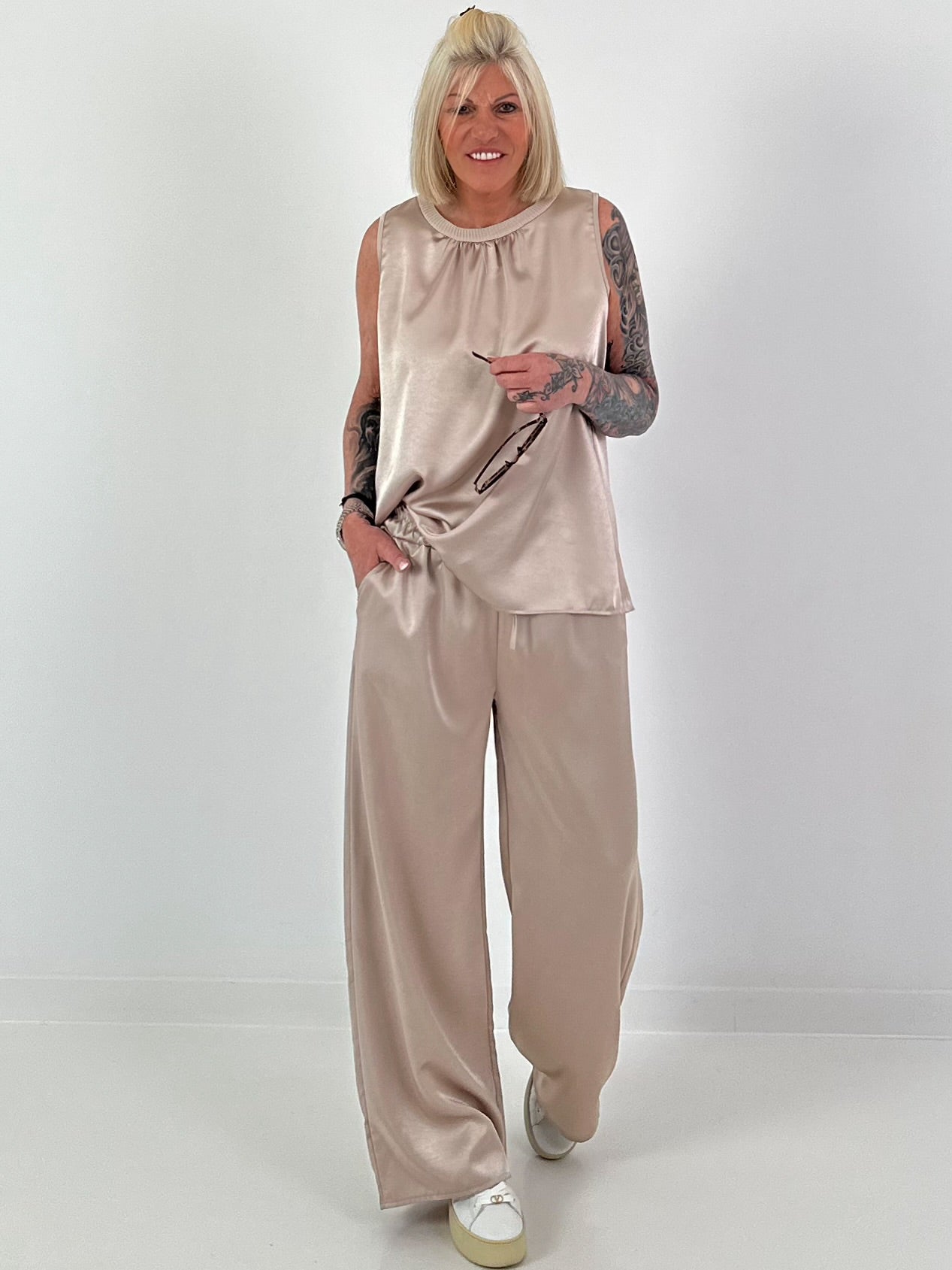 Two-piece satin look - beige