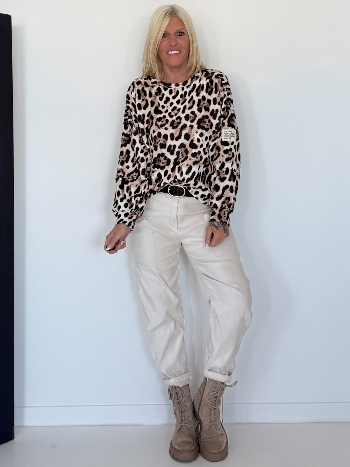 Sweater mit Allover-Leo-Print - beige-schwarz-mehrfarbig