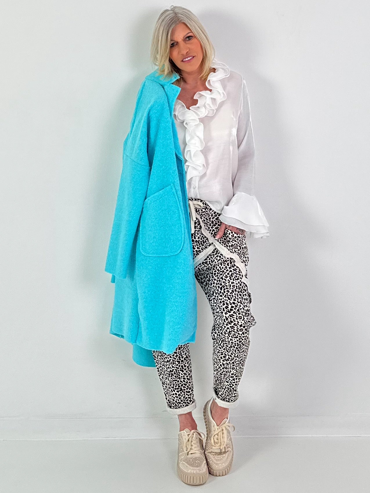 Bluse mit Volants - weiss