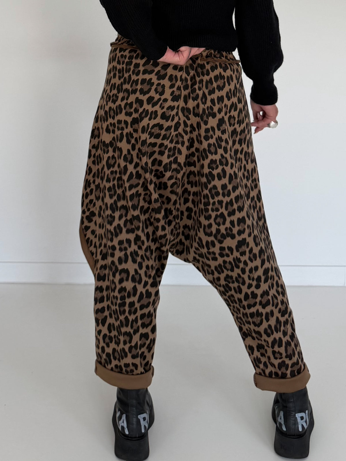 Haremhose im Leo-Print - karamell-mehrfarbig