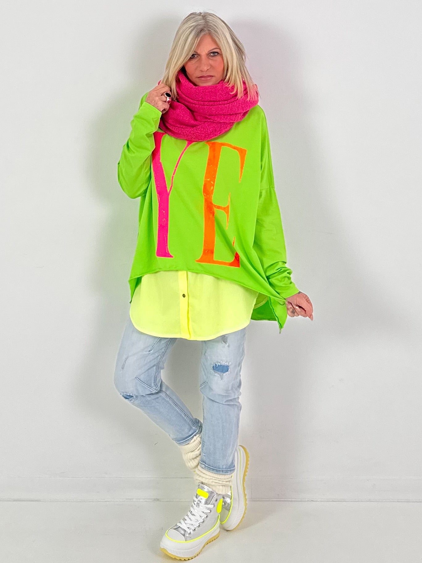 Oversized shirt model "YEAH" - neon green