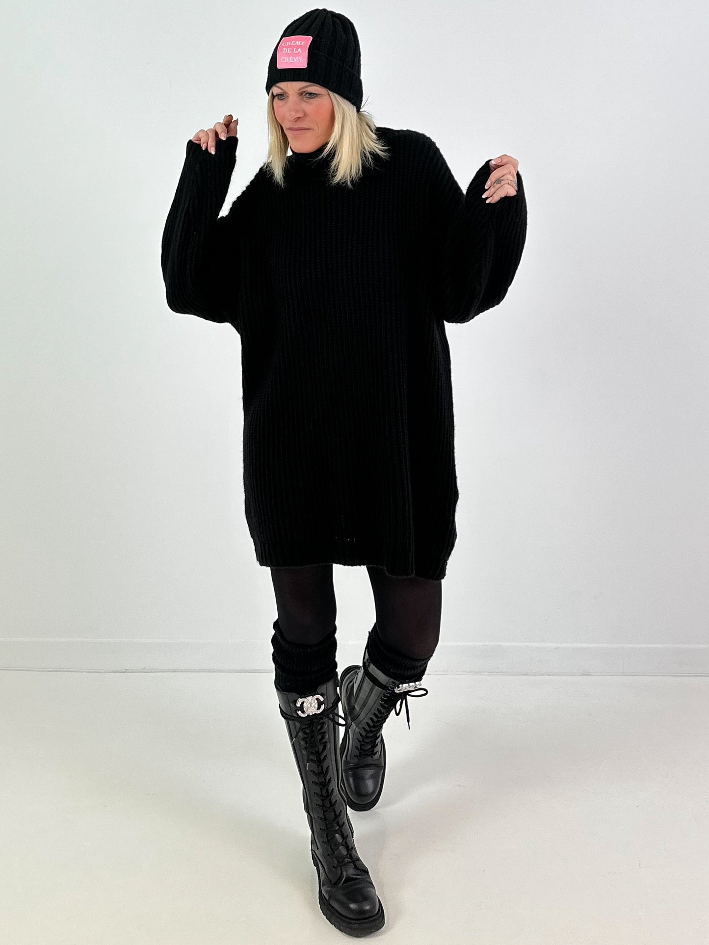 Longpullover/Kleid Modell "Embrace" - schwarz