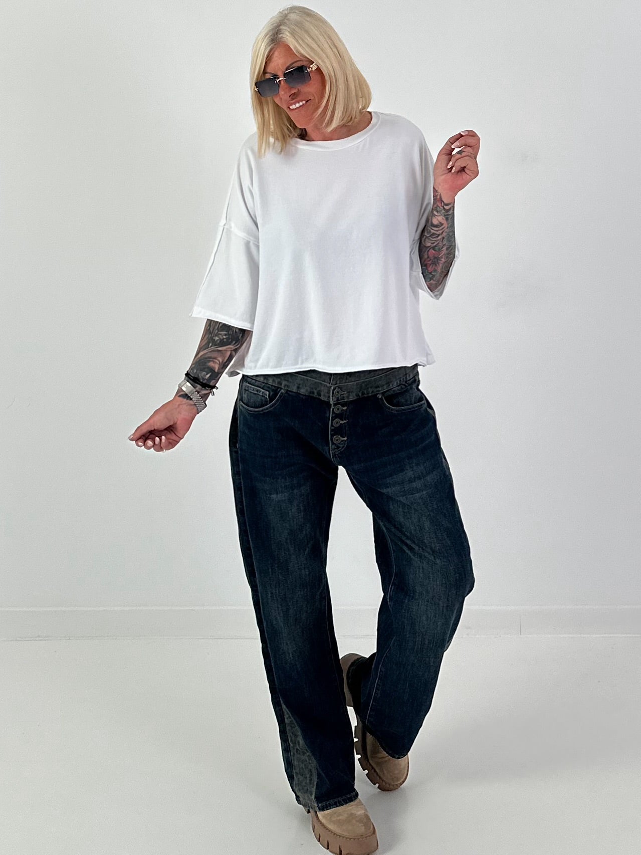 Shirt mit halben Arm und stylischen Außennähten - weiss