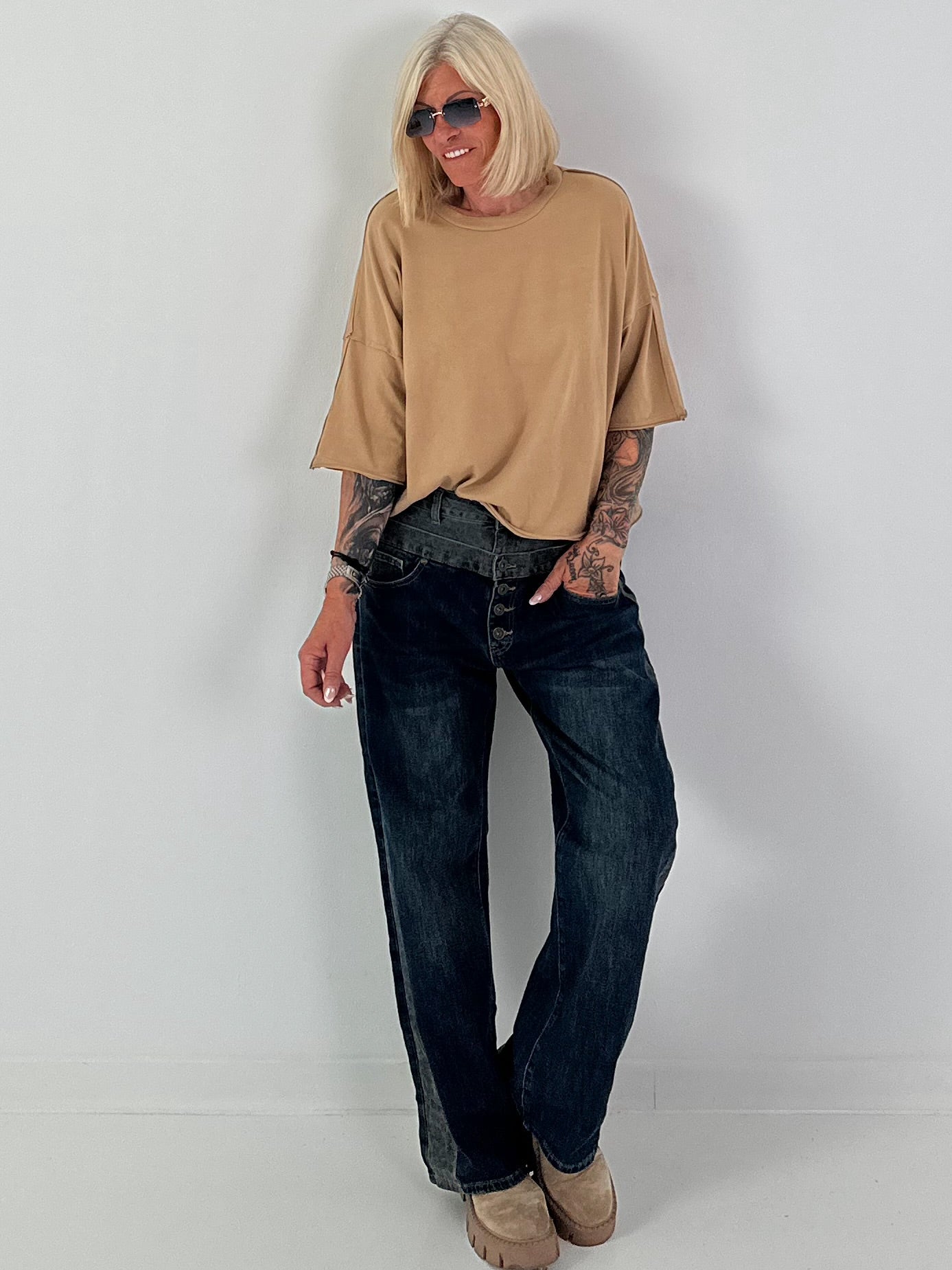 Shirt mit halben Arm und stylischen Außennähten - camel