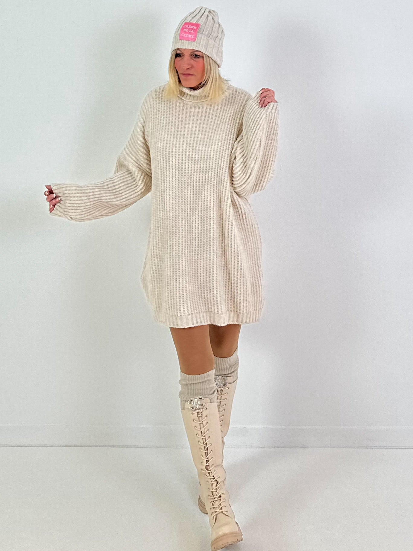 Longpullover/Kleid Modell "Embrace" - beige