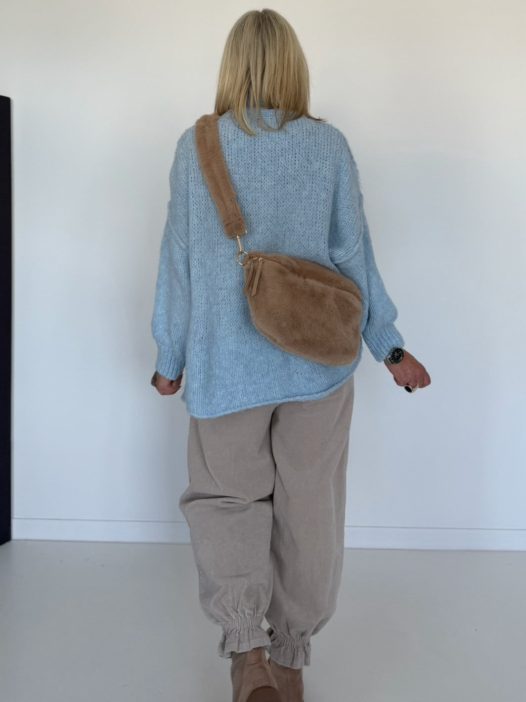 Soft chunky knit sweater with stand-up collar - light blue