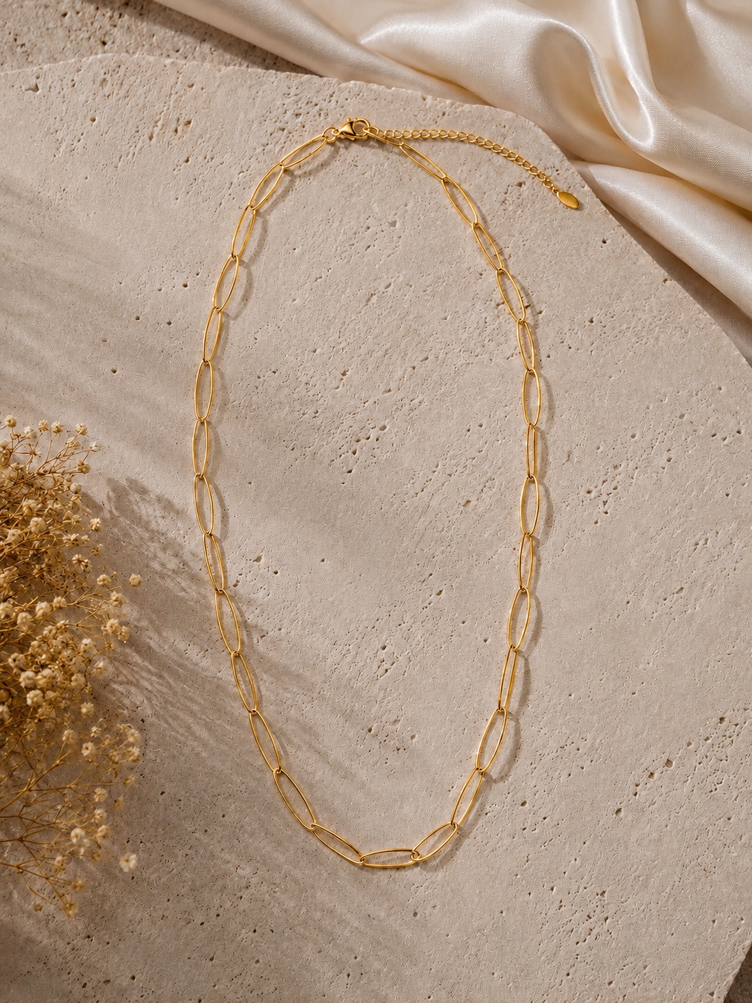 Delicate chain necklace - gold