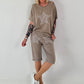 T-Shirt mit Häkelstern-Nieten-Cut-Outs - taupe