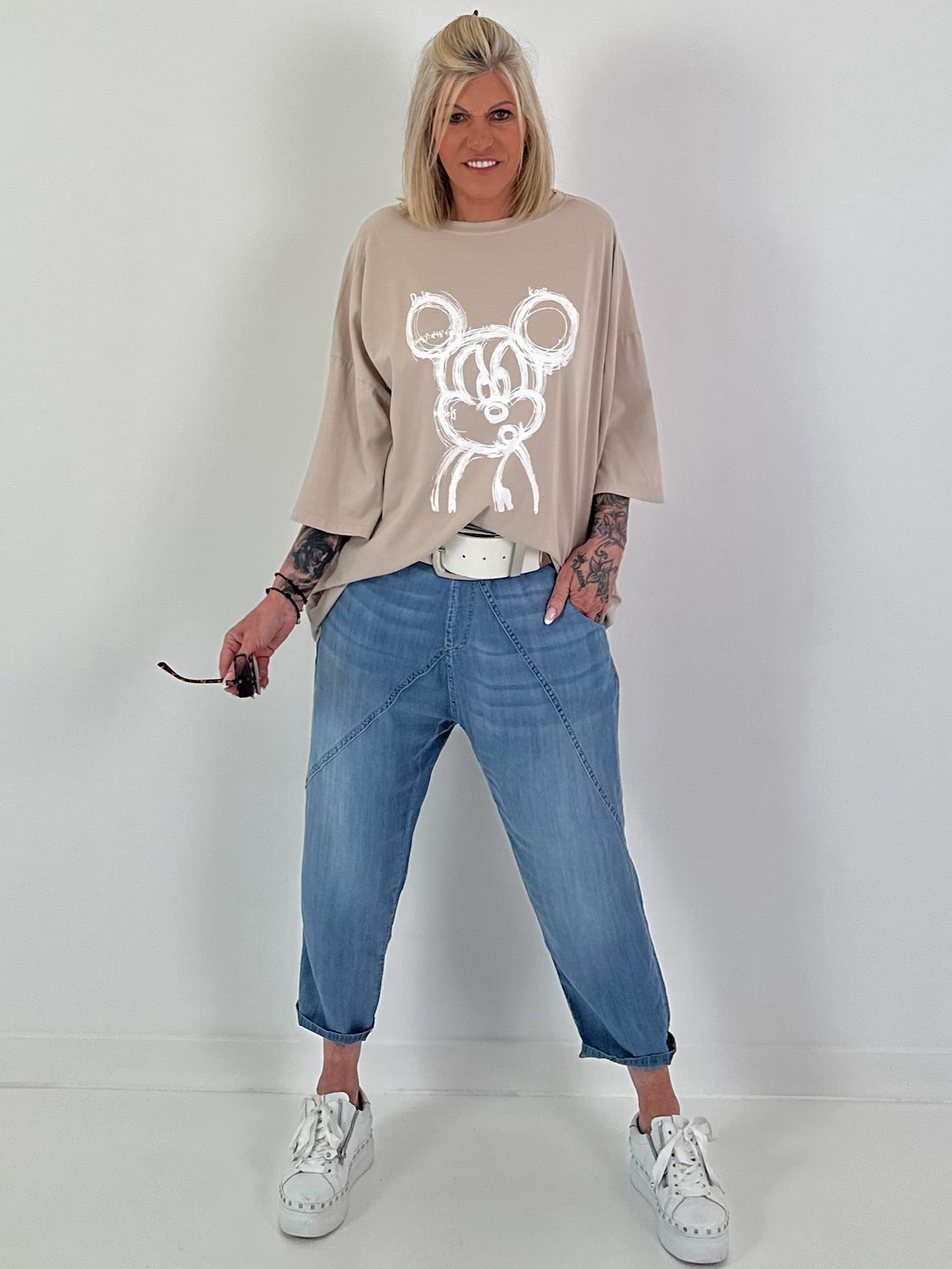 Oversized T-shirt with comic mouse - beige