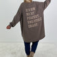 Oversized Shirt mit Statement Spruch auf dem Rücken - taupe