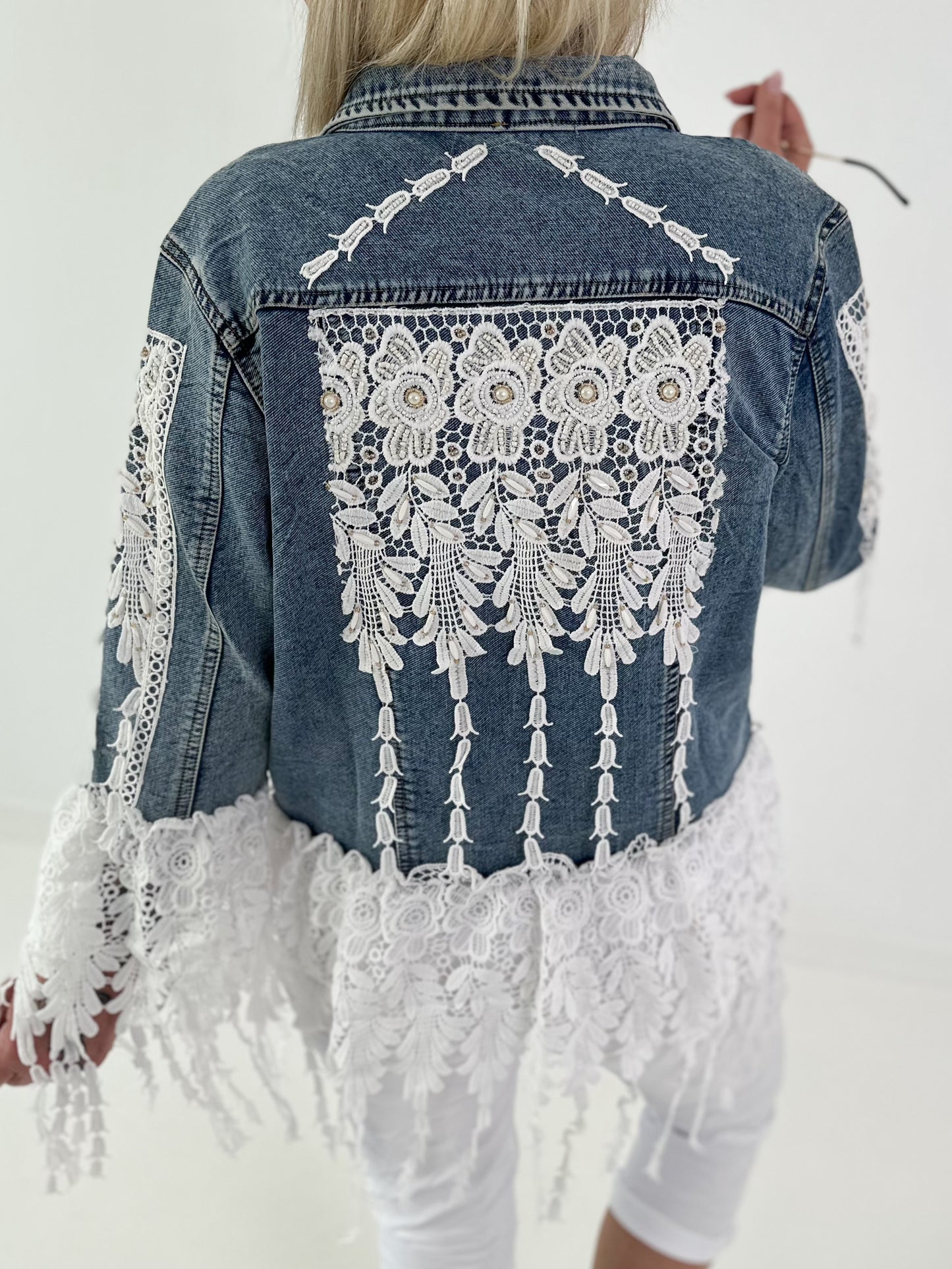 Boho Jeansjacke mit besonderen  Details - denim-weiss