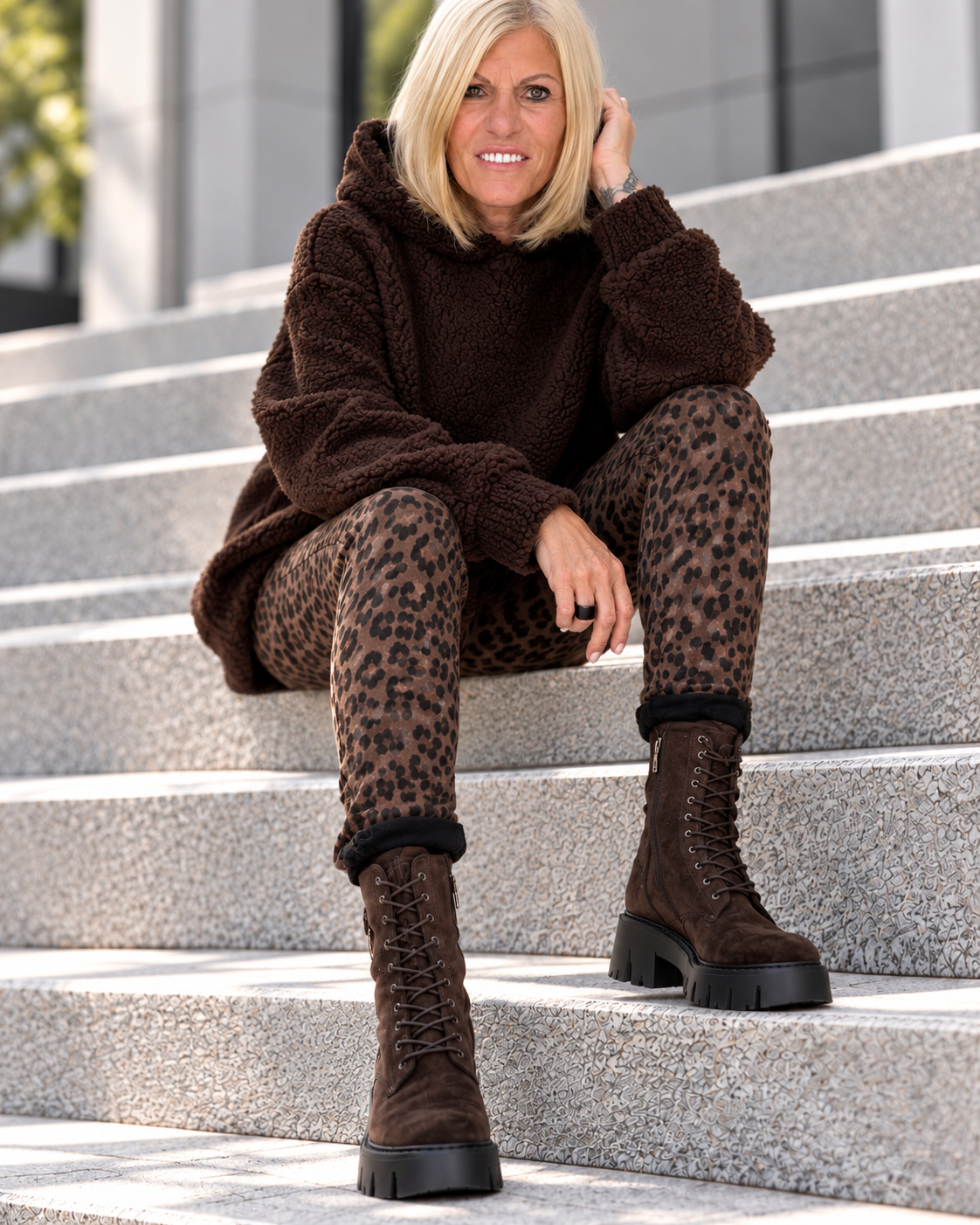 Hoodie in Teddy-Curl-Optik - mokka