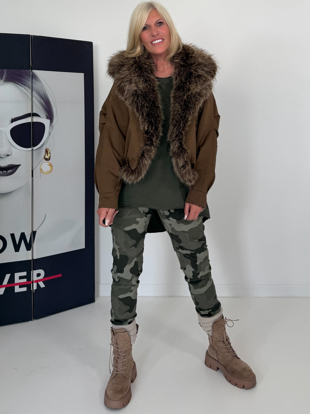 Jacke mit kuscheligem Fellkragen - schoko