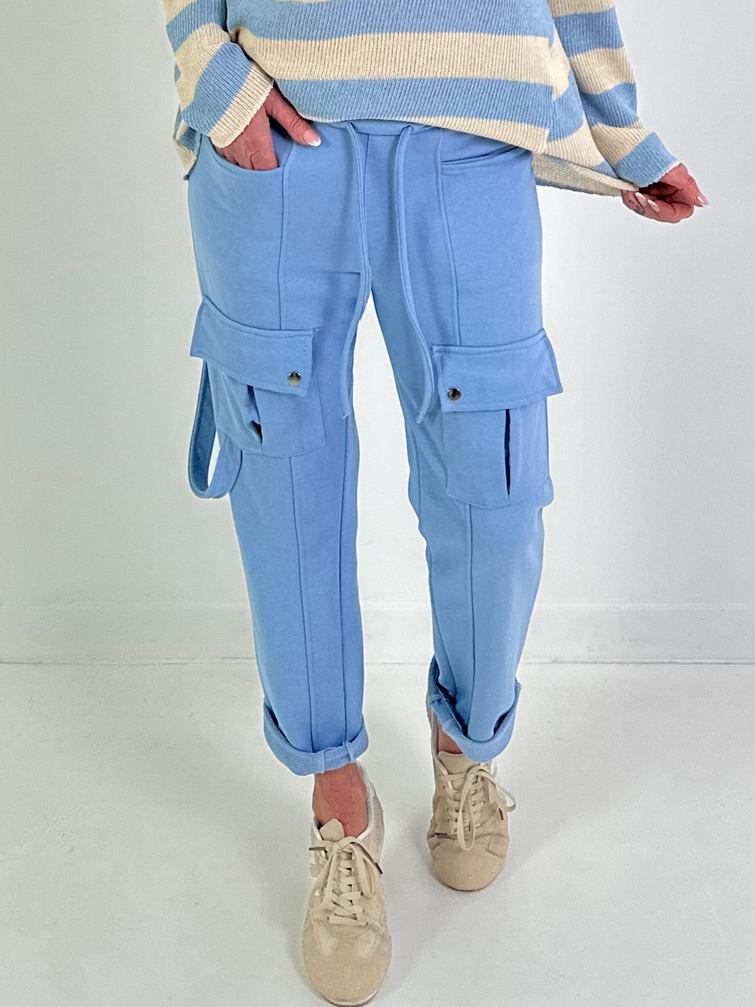 Hose mit Cargo Taschen - hellblau
