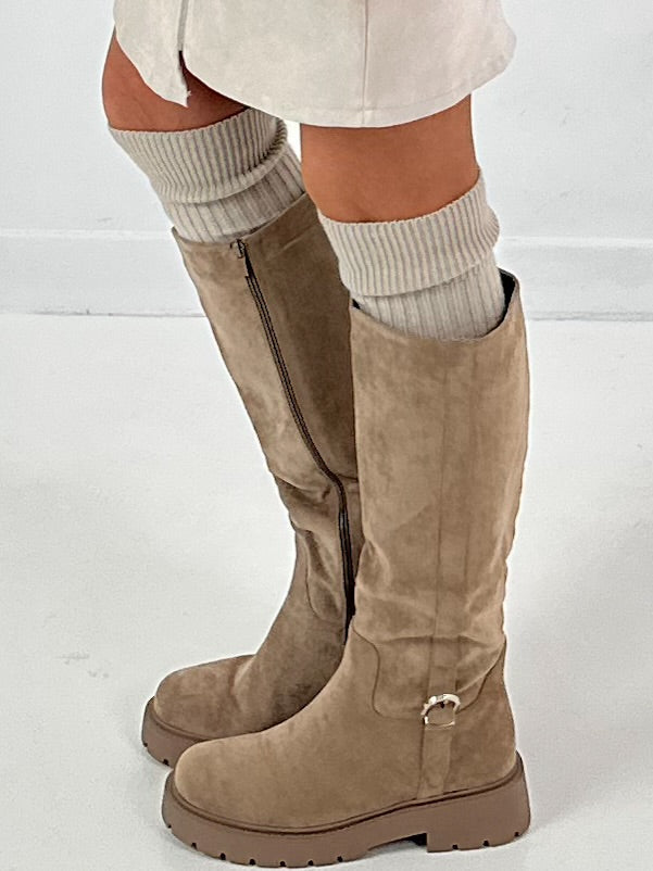 Boots model "Sand Step" - sand