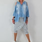 Jeanshemd mit Cold Shoulder und fransigen Abschlüssen - hellblau