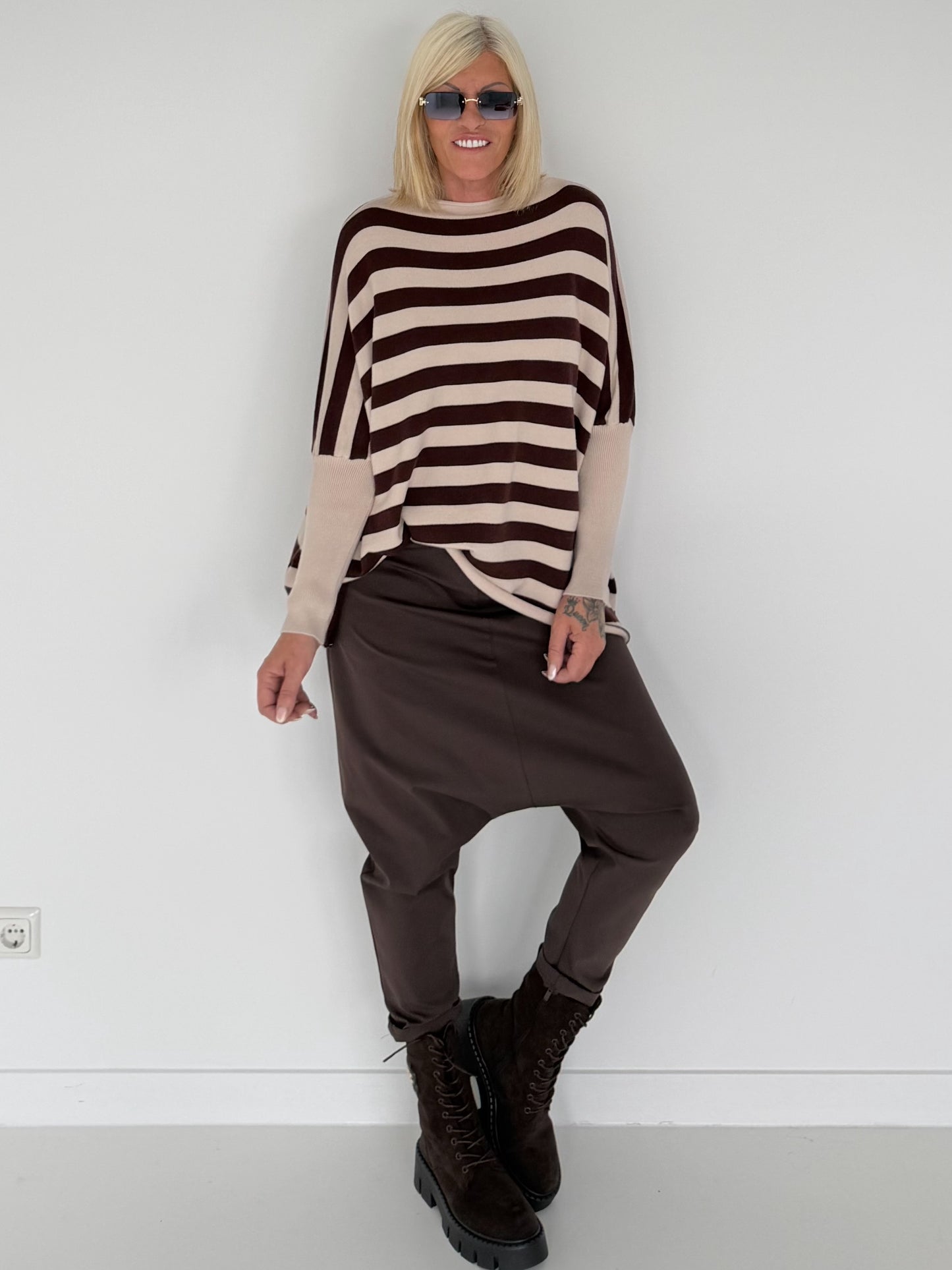 Strickpullover mit Streifen und Stulpenärmeln - beige-mokka