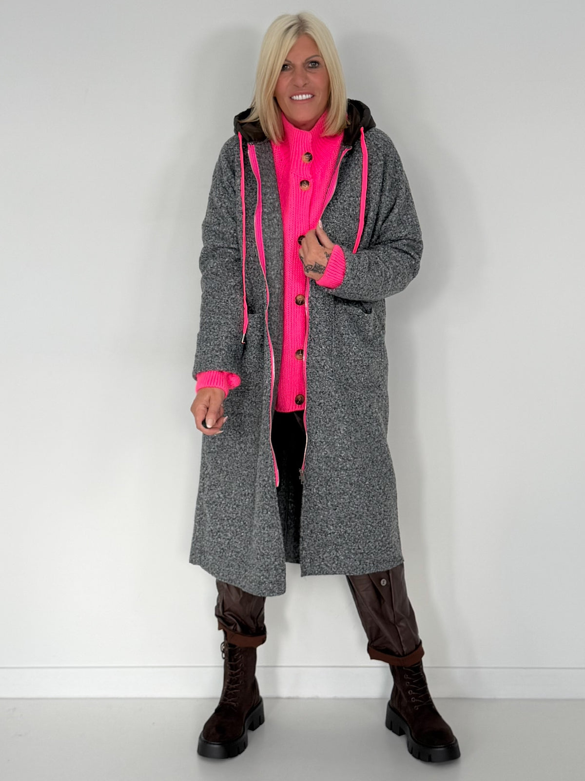 Mantel in Teddy-Curl-Optik und Neon-Akzenten - grau