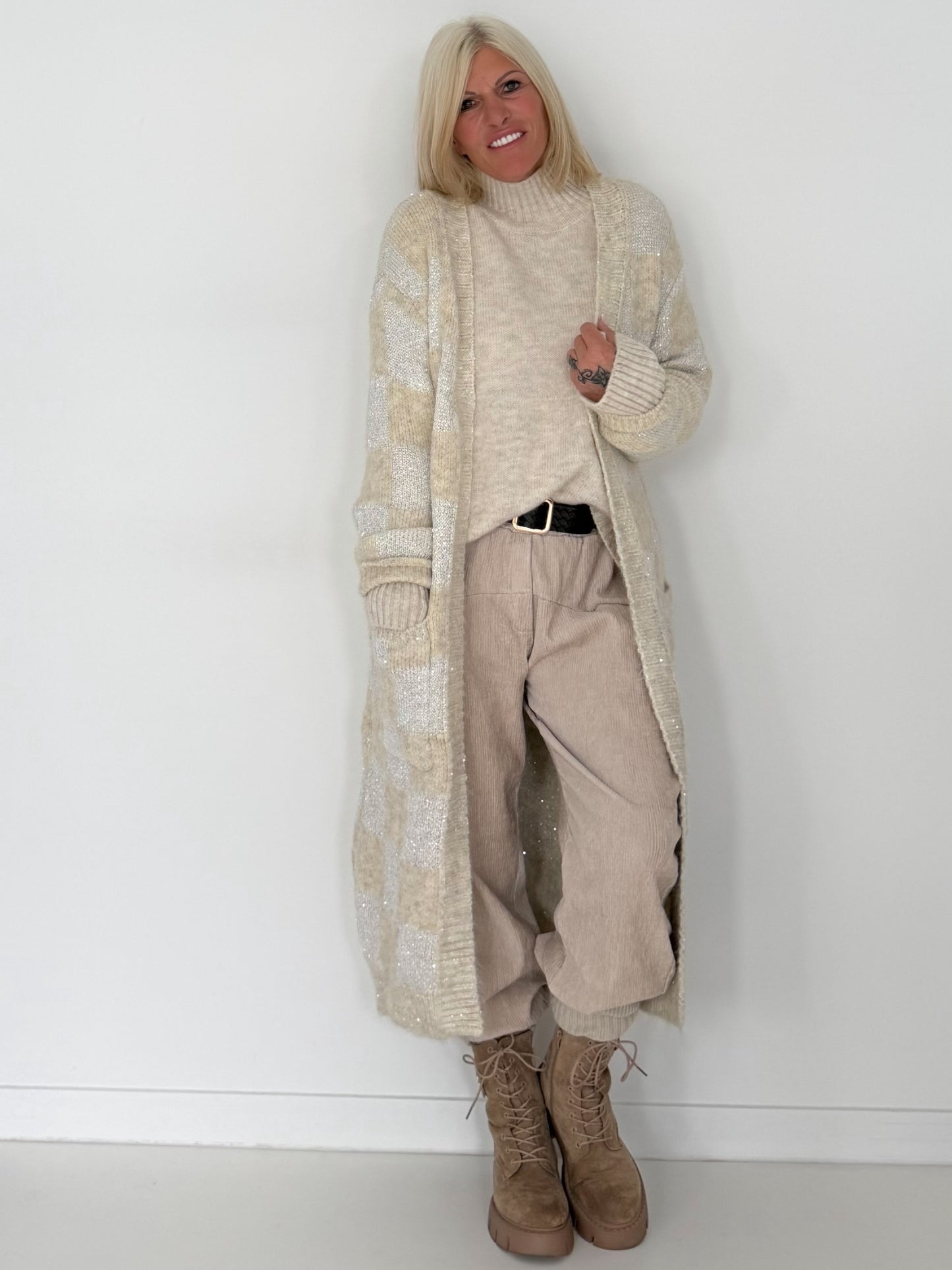Strickmantel mit Pailletten - beige